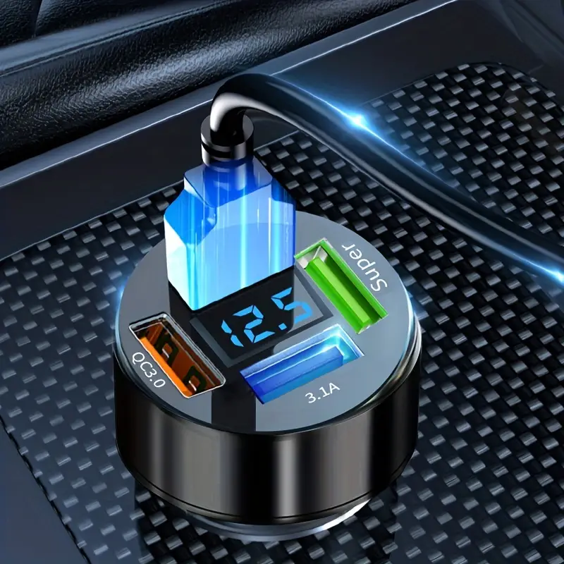 Caricabatteria Rapido Da Auto Multifunzione A 4 Porte: Porte USB, Illuminato blu con voltimetro e tecnologia Quick Charge 3.0